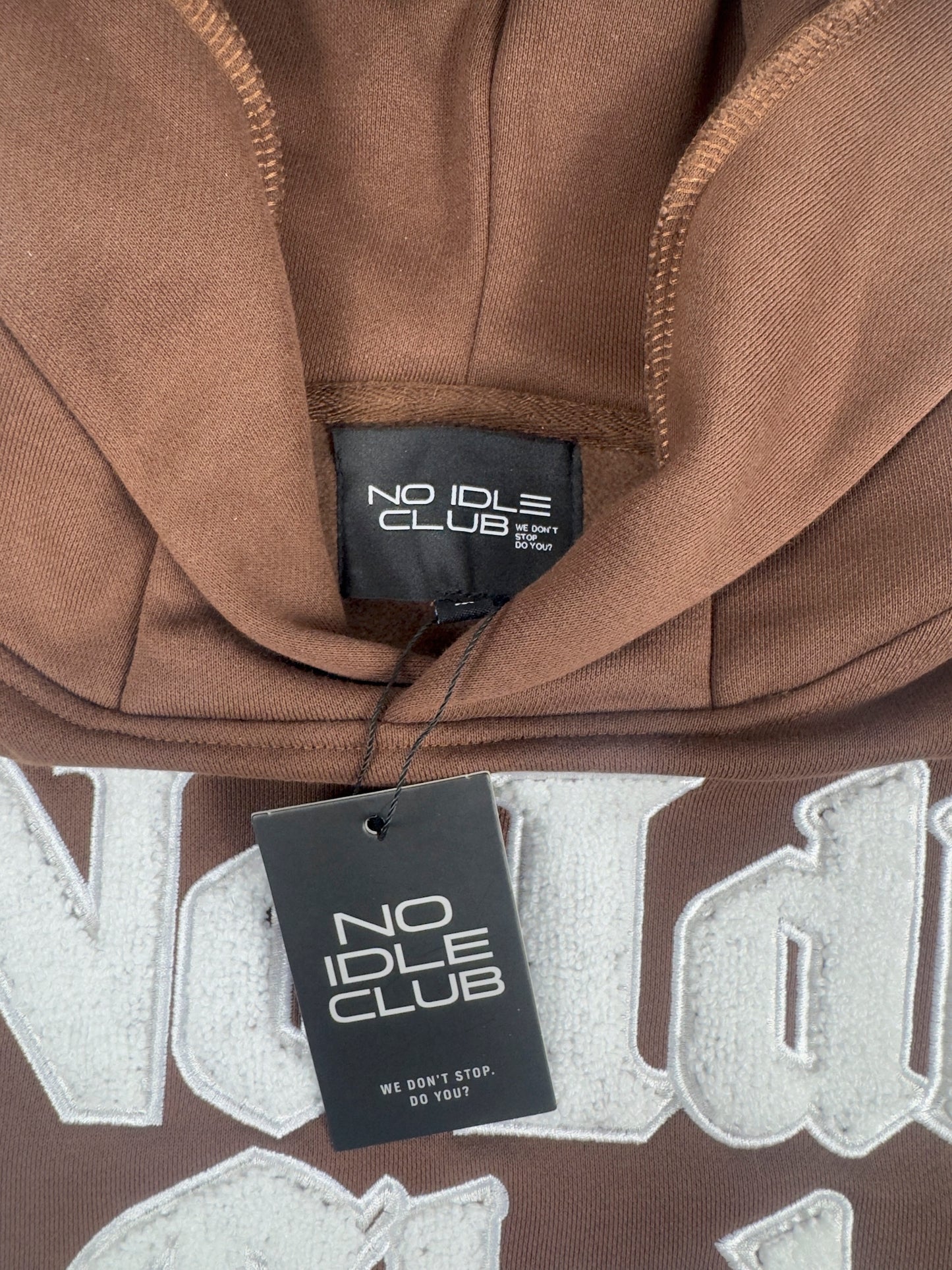 The Qualifying Set Mocha/White