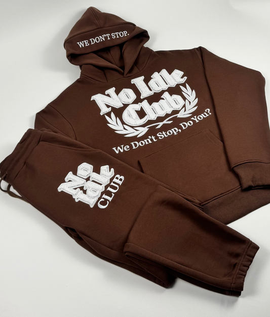 The Qualifying Set Mocha/White